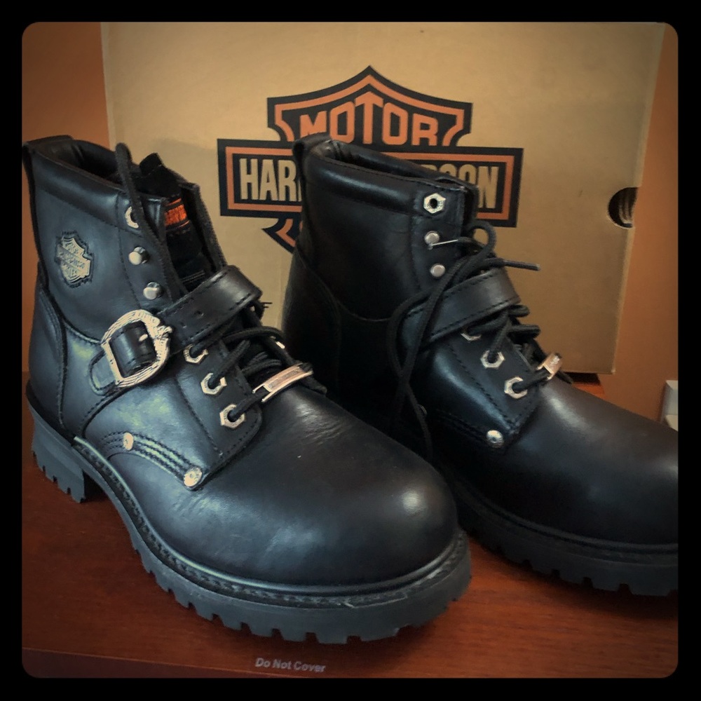Harley Davidson ladies leather riding boots.
